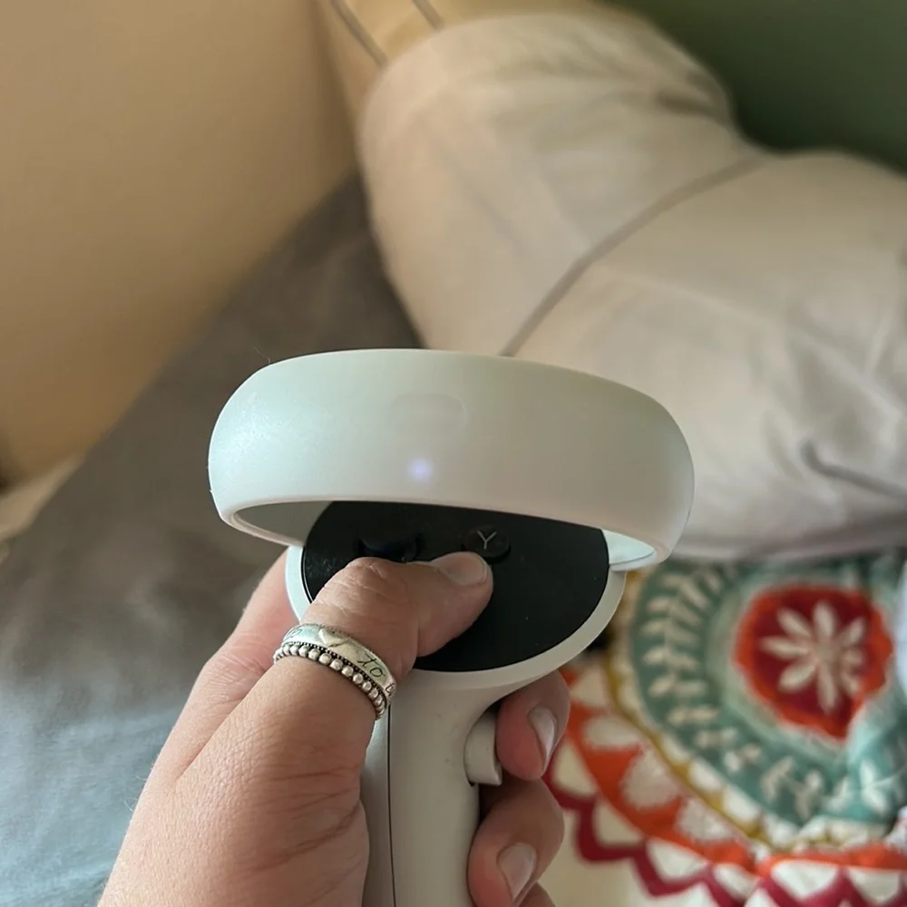 Barely used Mega quest 2 OCULUS